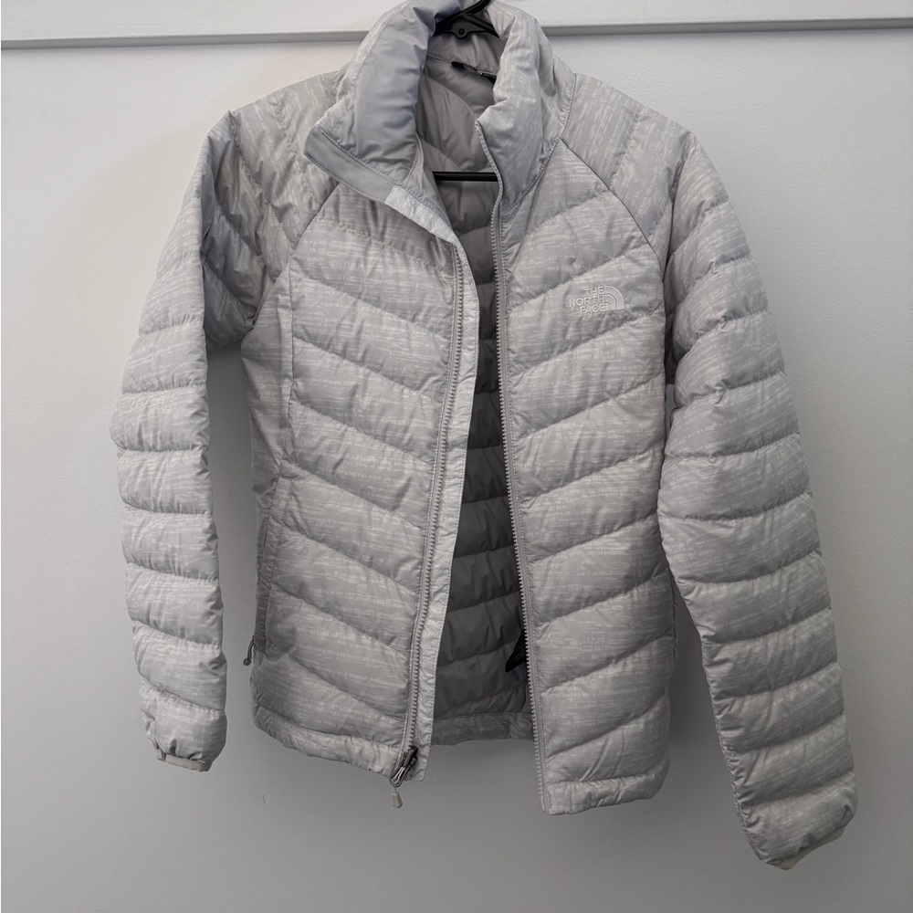 The North Face Women's Light Gray Puffer Jacket